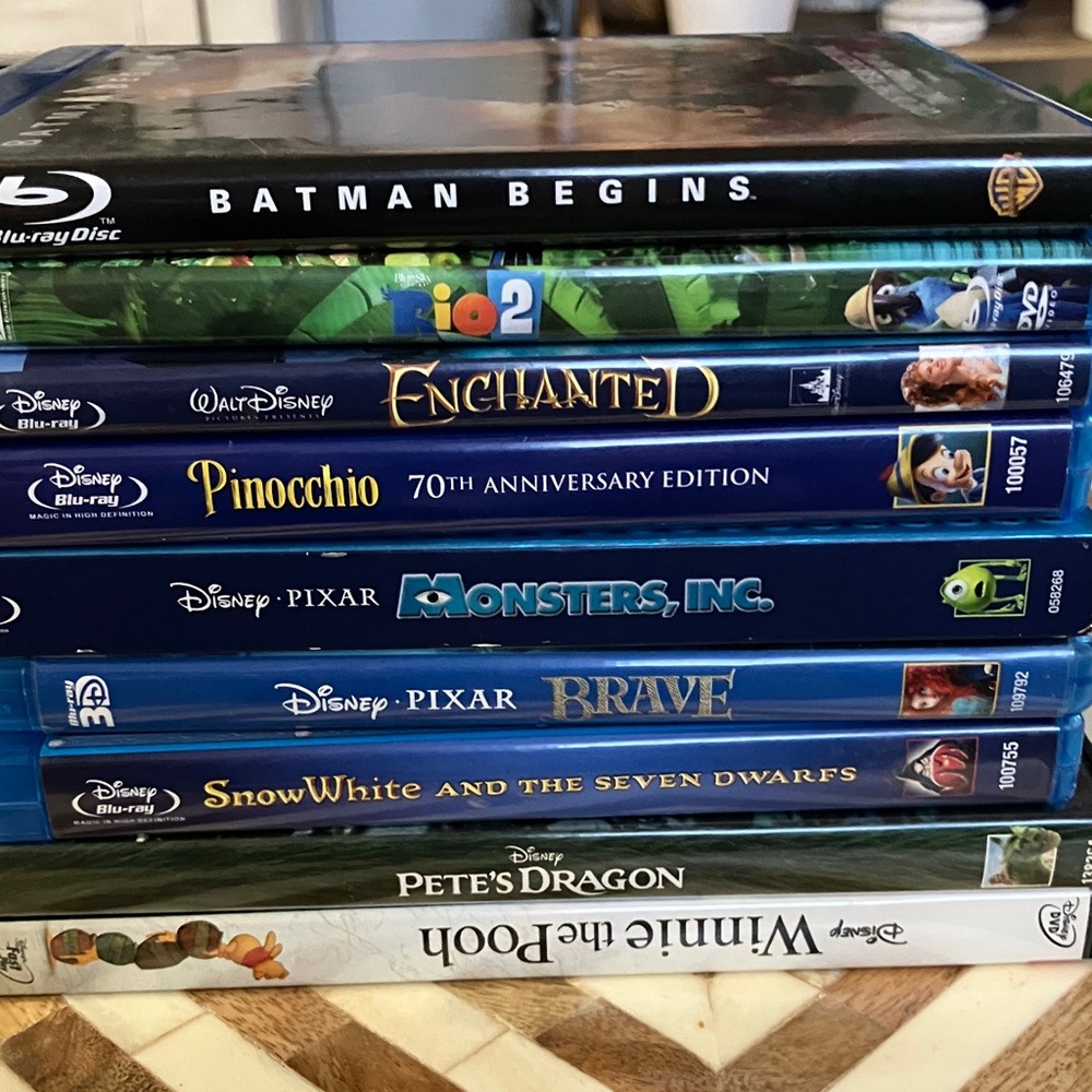 9 DVDs Disney movies